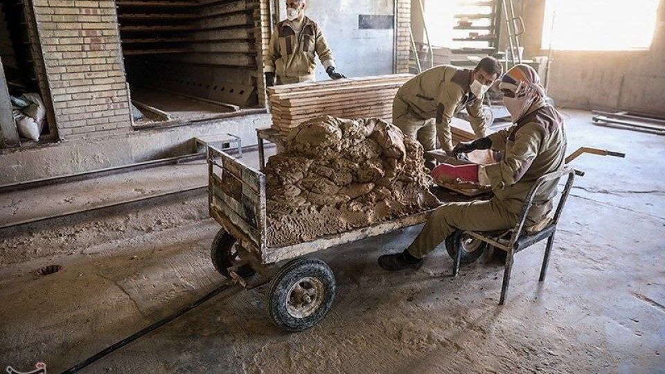 کارخانه کاشی سنتی قدس رضوی