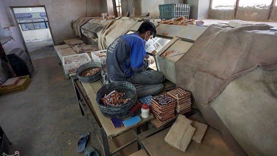 کارخانه کاشی سنتی قدس رضوی