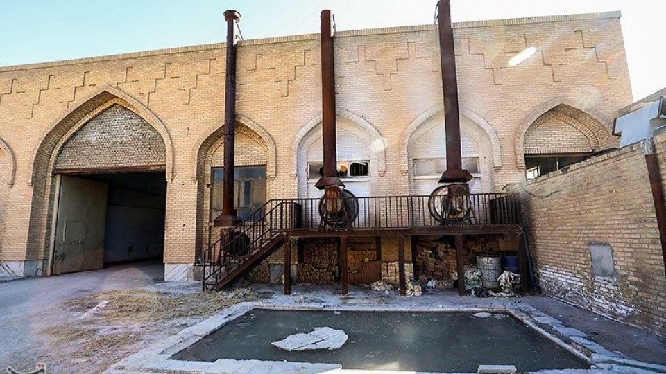 کارخانه کاشی سنتی قدس رضوی