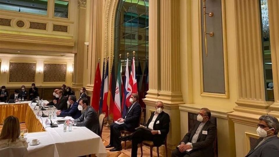 مقام ایرانی: حداقل زمان راستی آزمایی لغو تحریم‌ها ۳ تا ۶ ماه است