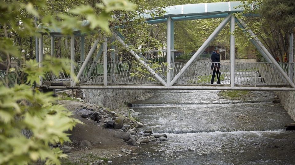 در حاشیه رودخانه