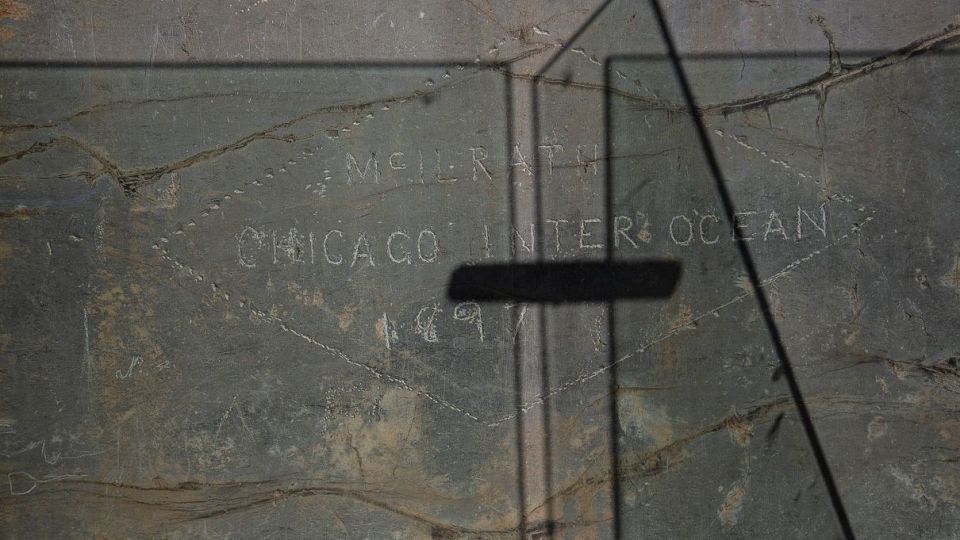 تیشه بی فرهنگی بر ریشه تاریخ - تخت جمشید