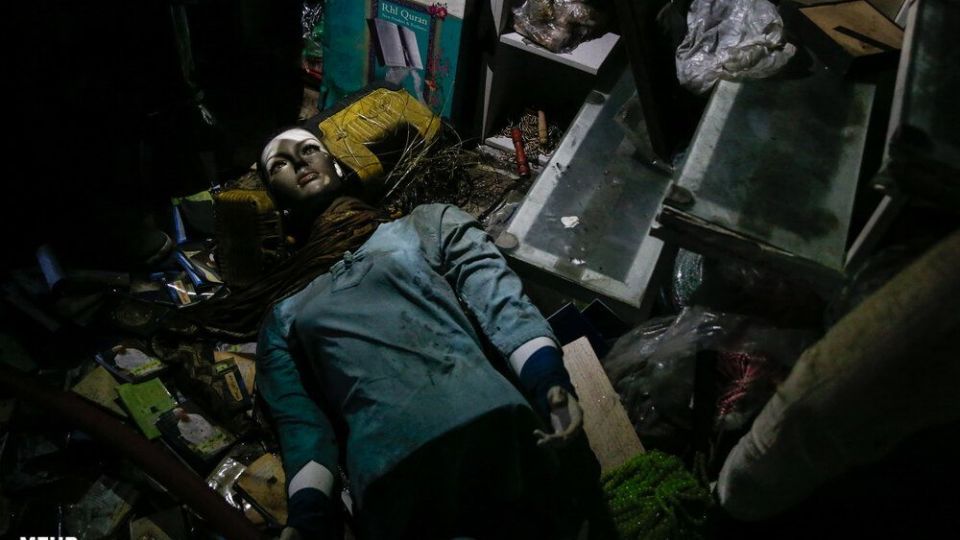 مهار آتش سوزی در پاساژ مهستان