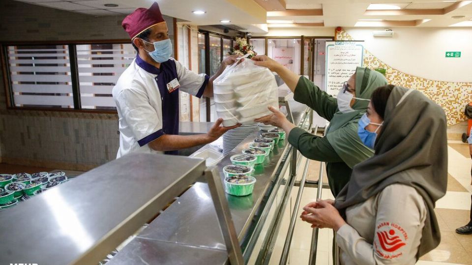 سفره افطار مدافعان سلامت