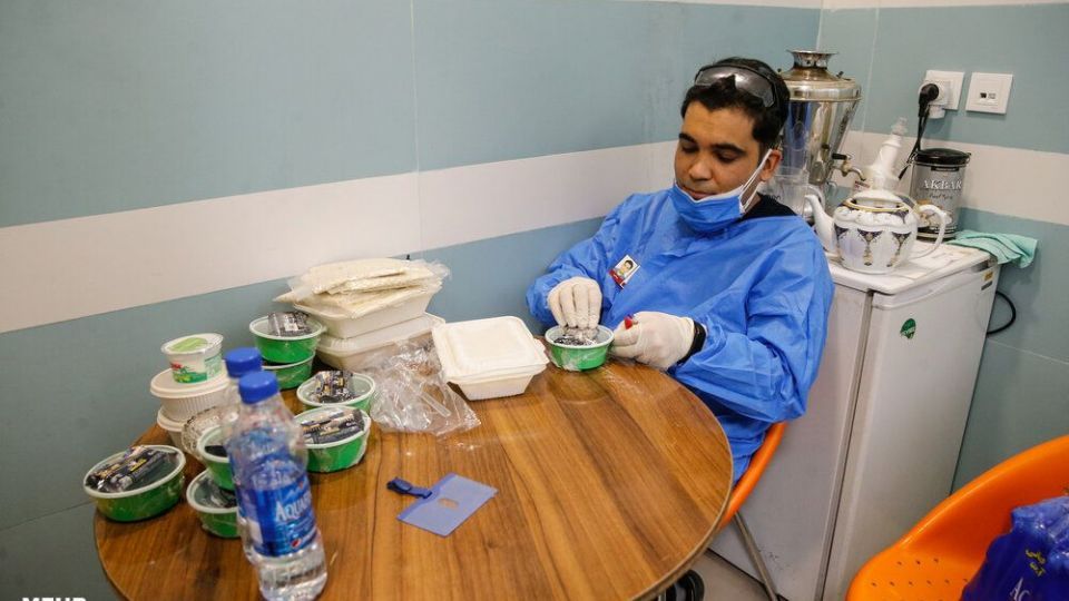 سفره افطار مدافعان سلامت