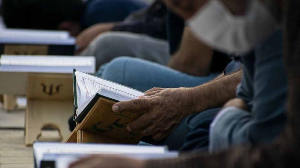 مراسم جزخوانی قرآن کریم درماه مبارک رمضان