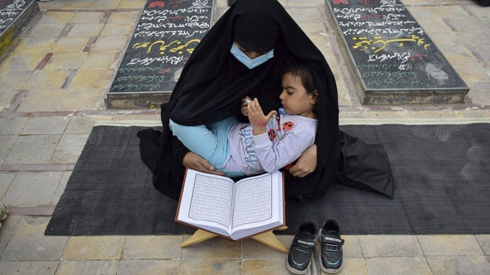 مراسم جزخوانی قرآن کریم درماه مبارک رمضان