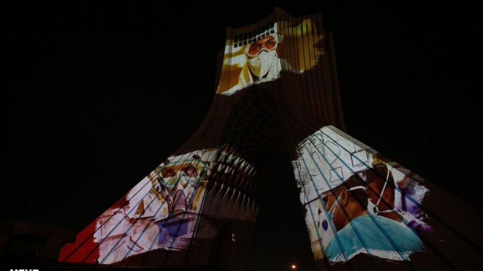 نورپردازی سه بعدی هفته سلامت در برج آزادی