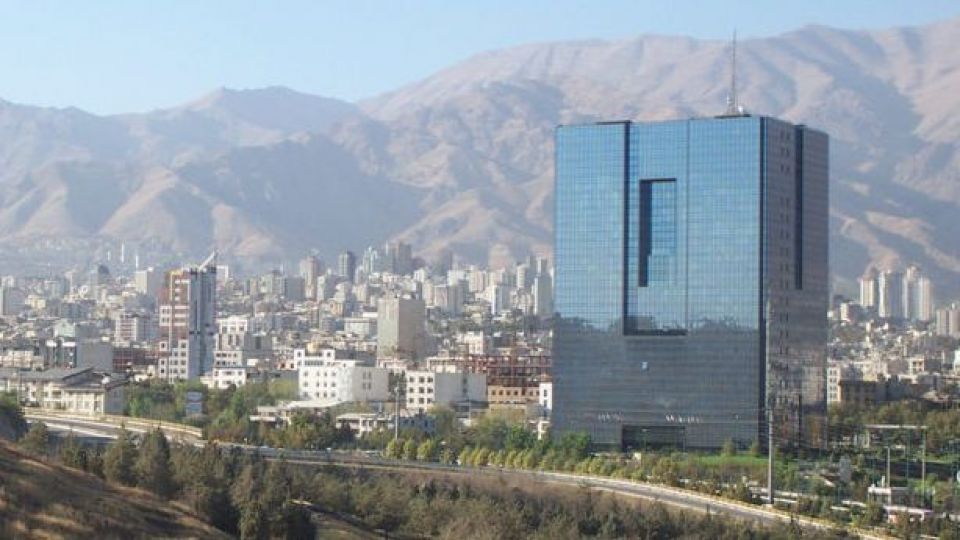 وال استریت ژورنال: تصمیم آمریکا برای لغو تحریم بانک مرکزی ایران
