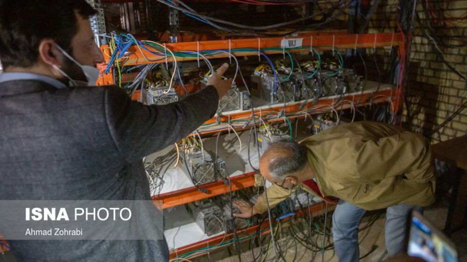 کشف و ضبط دستگاه‌های استخراج رمز ارز - قم