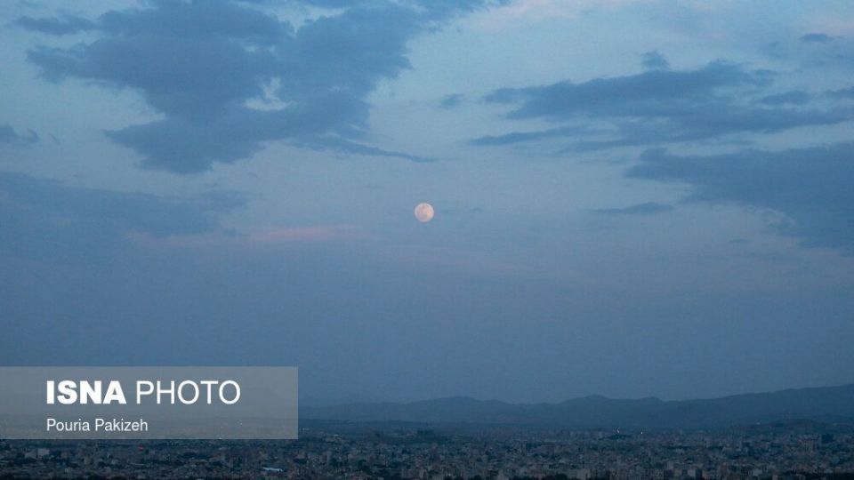 نخستین اَبَرماه ۱۴۰۰