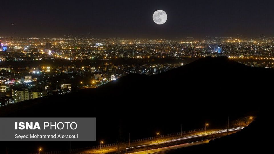 نخستین اَبَرماه ۱۴۰۰