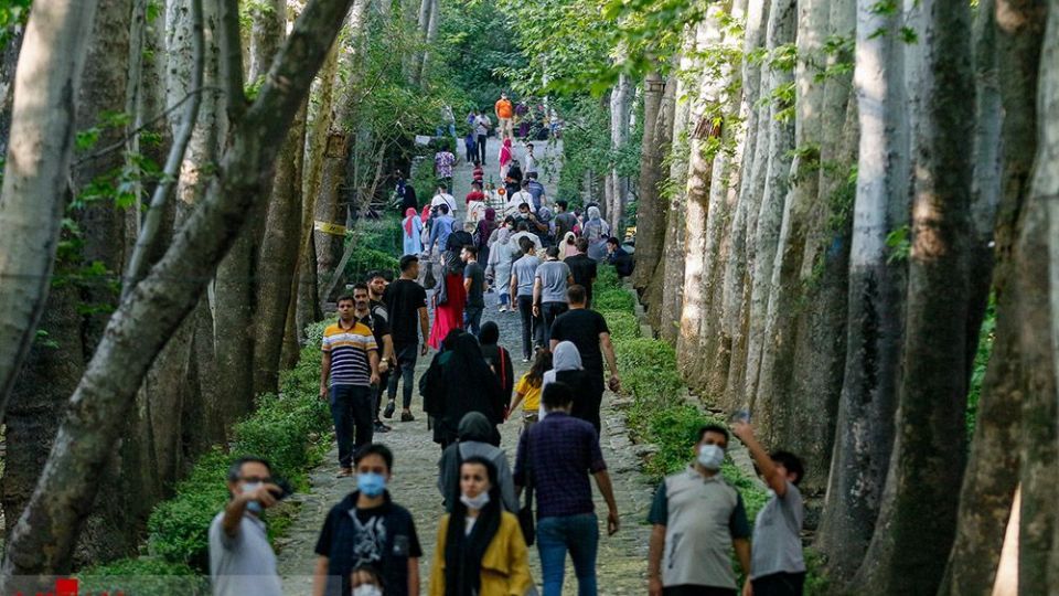 شلوغی پارک جمشیدیه در پیک چهارم کرونا