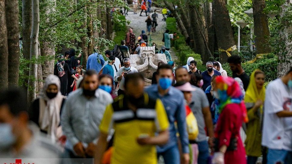 شلوغی پارک جمشیدیه در پیک چهارم کرونا