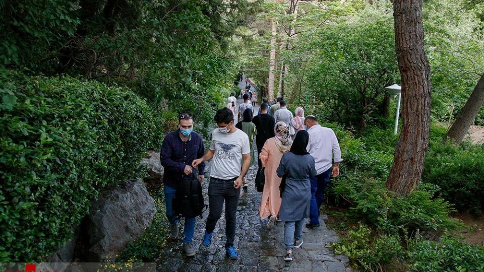 شلوغی پارک جمشیدیه در پیک چهارم کرونا