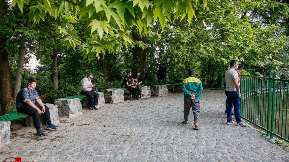 شلوغی پارک جمشیدیه در پیک چهارم کرونا