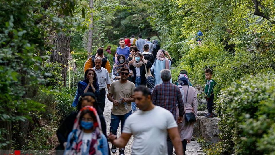 شلوغی پارک جمشیدیه در پیک چهارم کرونا