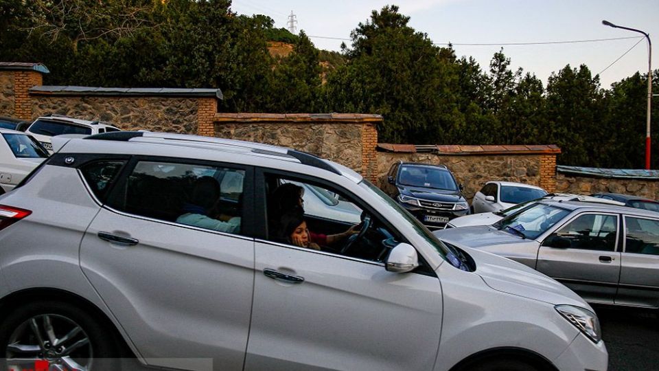 شلوغی پارک جمشیدیه در پیک چهارم کرونا