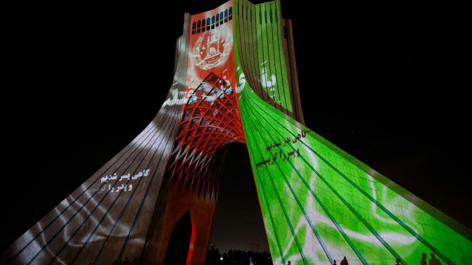 گرامیداشت شهدای کابل در میدان آزادی