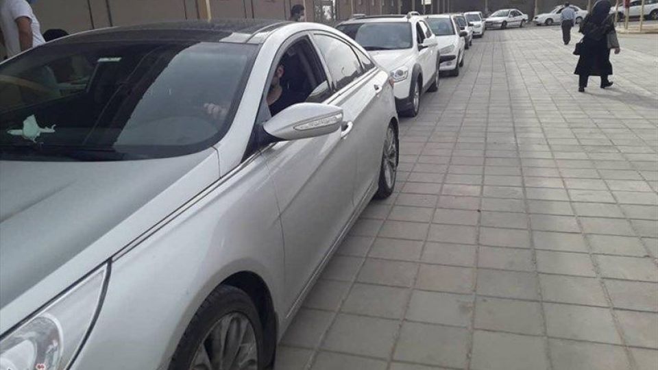 خرید و فروش خودروهای گذرموقت ممنوع و مشمول مقررات قاچاق است