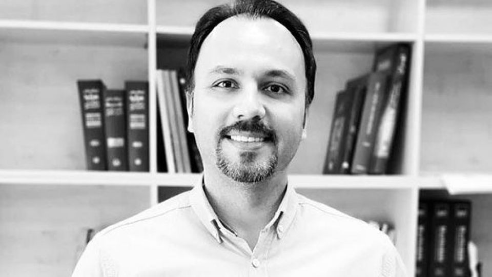 مجری شبکه «سلامت» بر اثر کرونا درگذشت/ خاکسپاری در ابهر