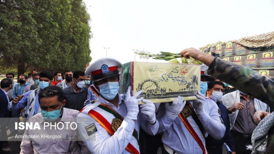 تشییع پیکر دو شهید گمنام دفاع مقدس در بندر شهید رجایی