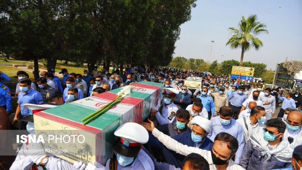 تشییع پیکر دو شهید گمنام دفاع مقدس در بندر شهید رجایی