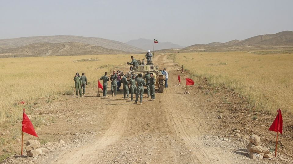 مسابقه اربابان آتش - سیاخ دارنگون