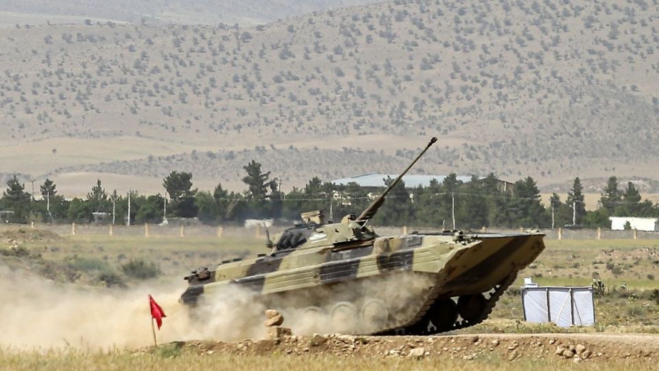 مسابقه اربابان آتش - سیاخ دارنگون