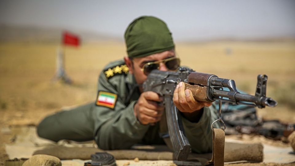 مسابقه اربابان آتش - سیاخ دارنگون