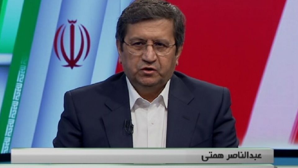 همتی: کاهش ارزش پول ملی به خاطر تحریم‌های ظالمانه و فشار حداکثری بود