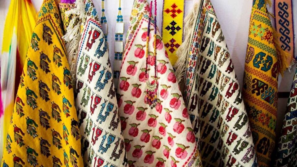 «مهرگرد سمیرم»؛ روستای ملی بافته‌های داری