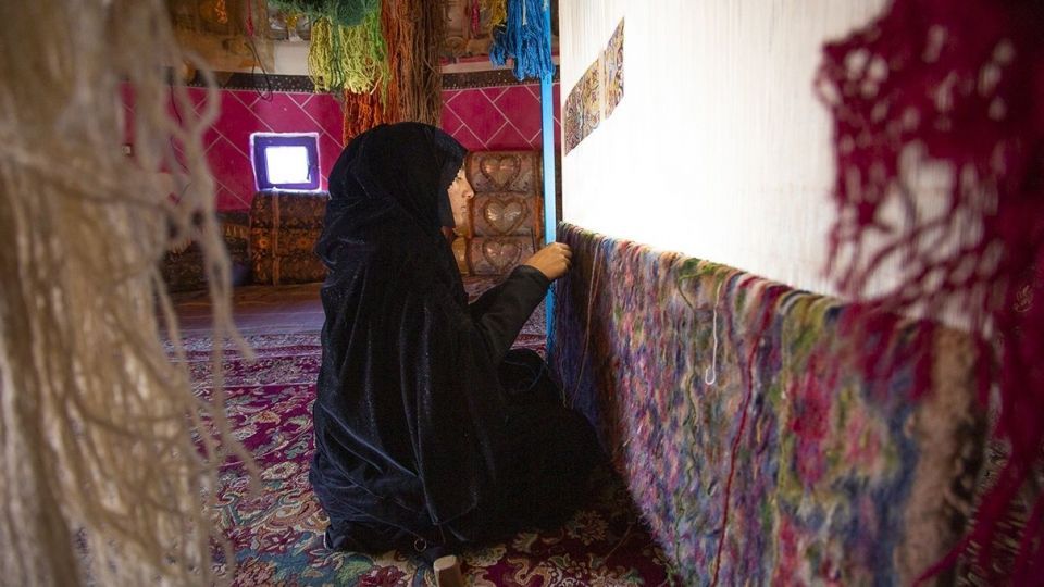 قالیبافی در «اردوگاه»