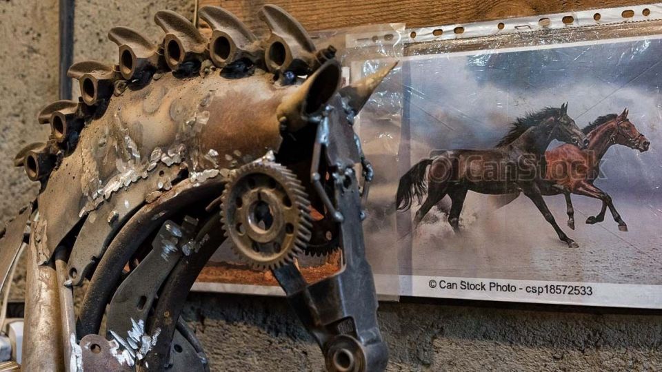 مجسمه سازی با ضایعات فلزی