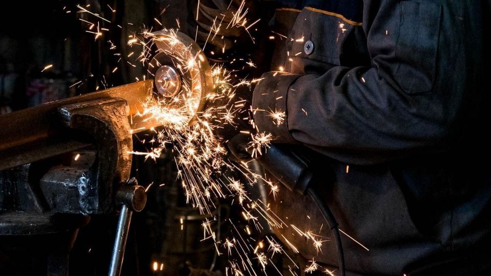 مجسمه سازی با ضایعات فلزی