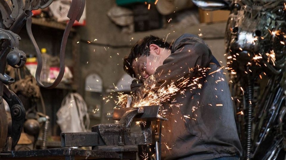 مجسمه سازی با ضایعات فلزی