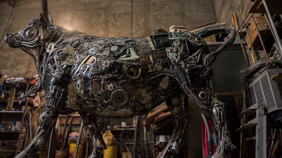 مجسمه سازی با ضایعات فلزی