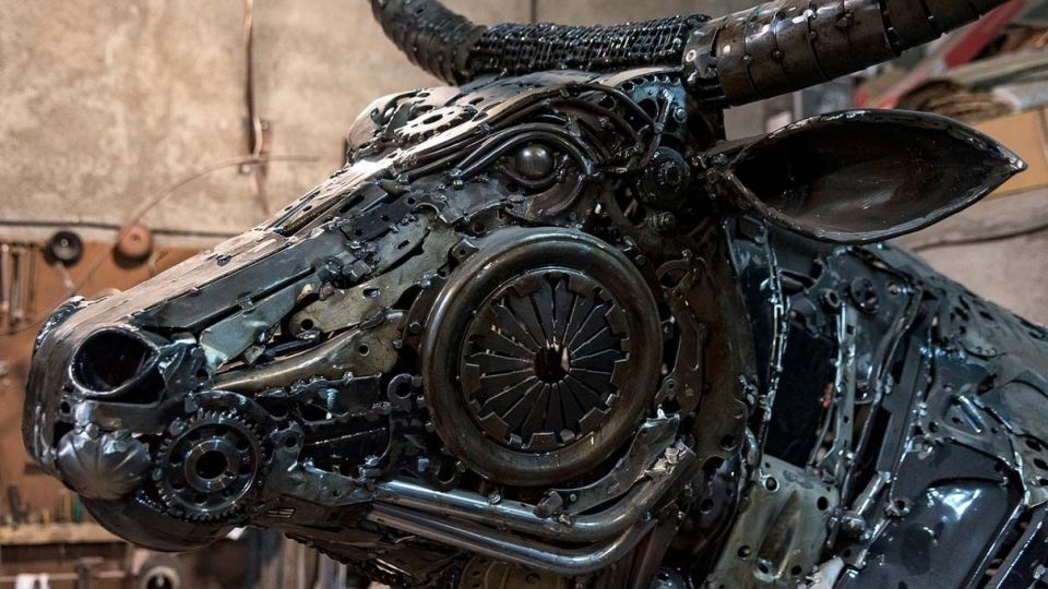 مجسمه سازی با ضایعات فلزی