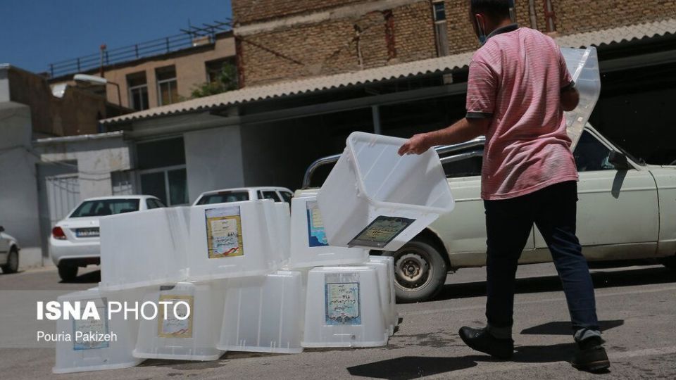 آماده سازی صندوق‌های اخذ رای - همدان