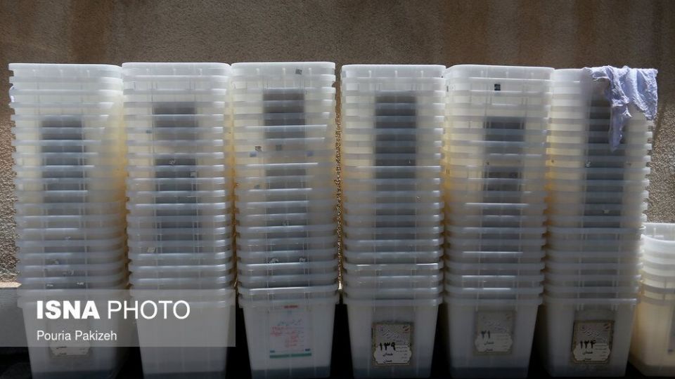 آماده سازی صندوق‌های اخذ رای - همدان