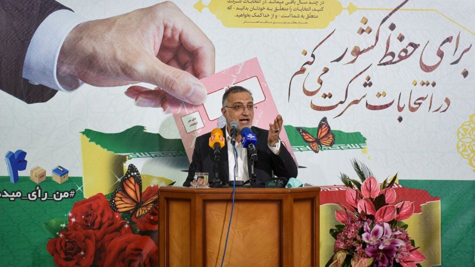 حضور علیرضا زاکانی در مسجد جامع نارمک