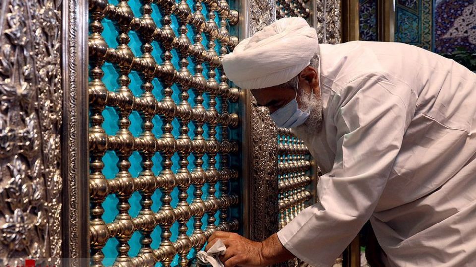 مراسم غبار روبی ضریح مطهر امام رضا (ع)