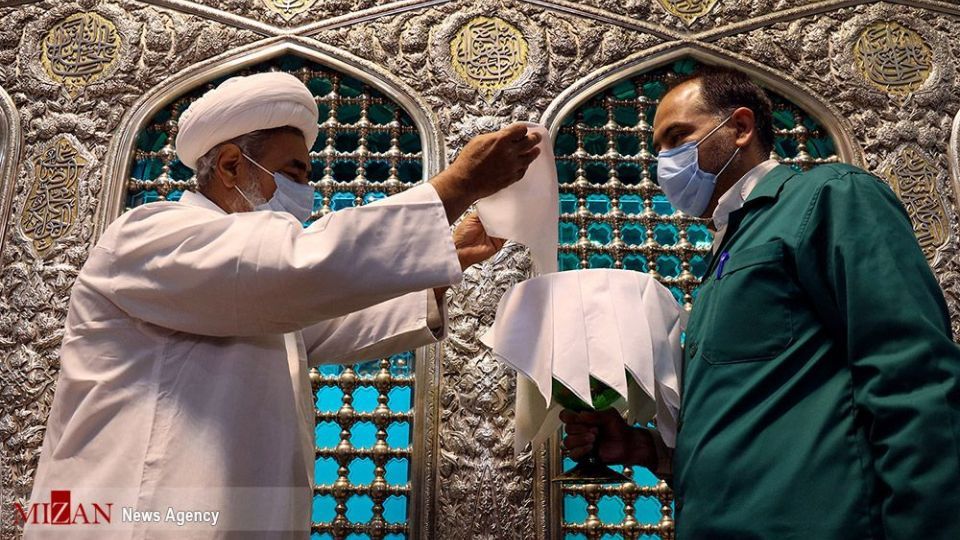 مراسم غبار روبی ضریح مطهر امام رضا (ع)