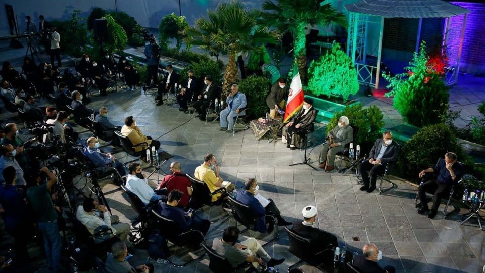  دیدار رئیسی باجمعی از شاعران، نویسندگان و ناشران