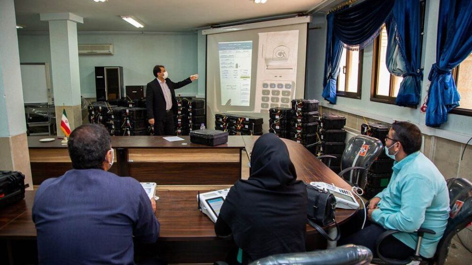  آماده سازی صندوق‌های اخذ رای