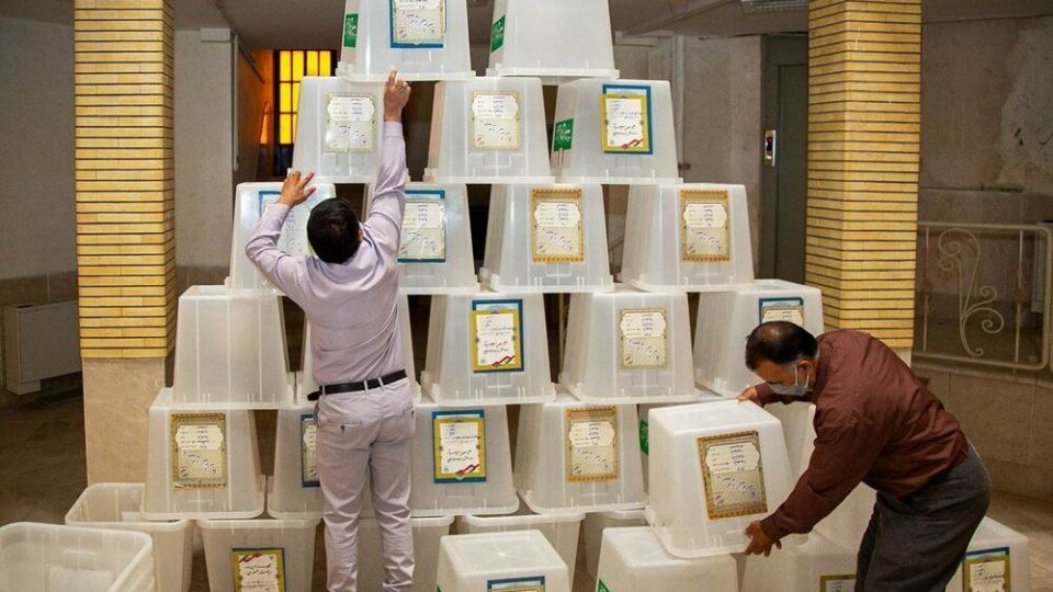  آماده سازی صندوق‌های اخذ رای