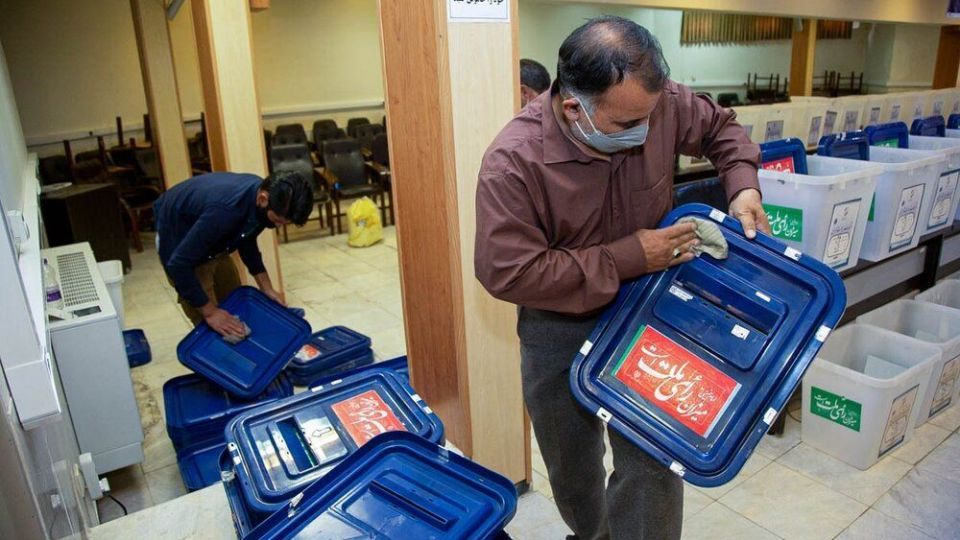  آماده سازی صندوق‌های اخذ رای