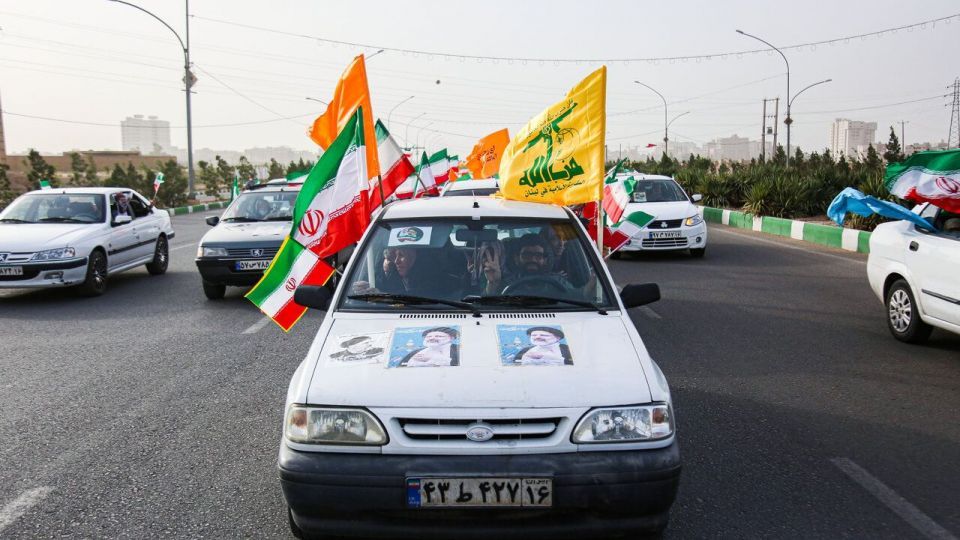 کاروان خودرویی هواداران رئیسی در قم