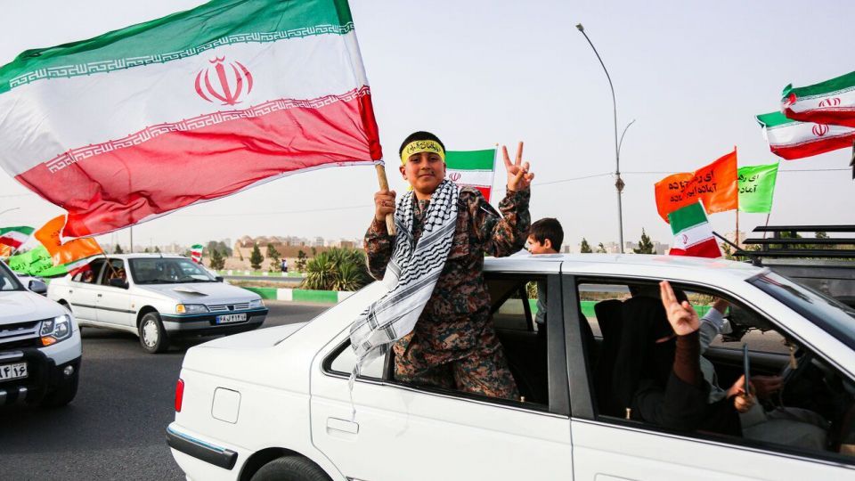 کاروان خودرویی هواداران رئیسی در قم