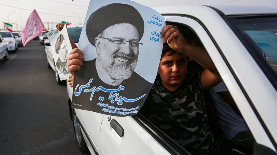 کاروان خودرویی هواداران رئیسی در قم